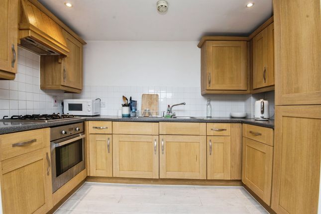 46, Richmond Court, St. Davids Hill, Exeter photo 3