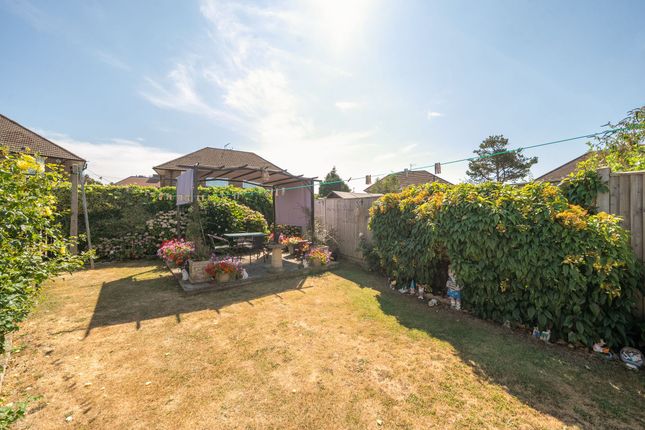 9 Woodfield Park Road, Emsworth photo 4