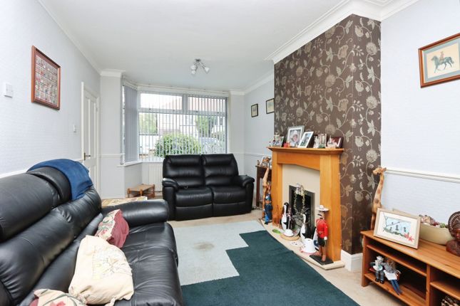 10, Cockshutt Avenue, Sheffield photo 2
