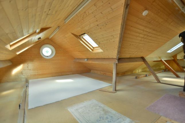 6, Quarry Close, Colehill photo 3