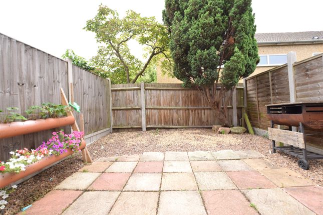 15, Venables Close, Essex photo 4