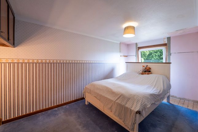 75 Thomson Grove, Broxburn photo 4