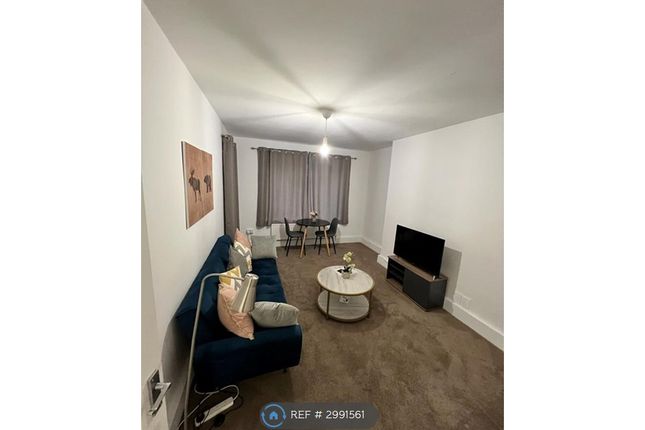 Flat, Mitcham House Crawford Estate, London photo 4