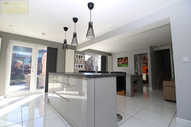 7 Esk Close, Davyhulme photo 4