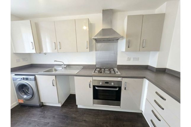 25, Richard Bradley Way, Tipton photo 5