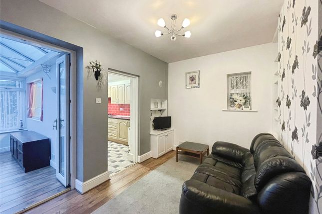 65, Alexandra Road, Derbyshire photo 3