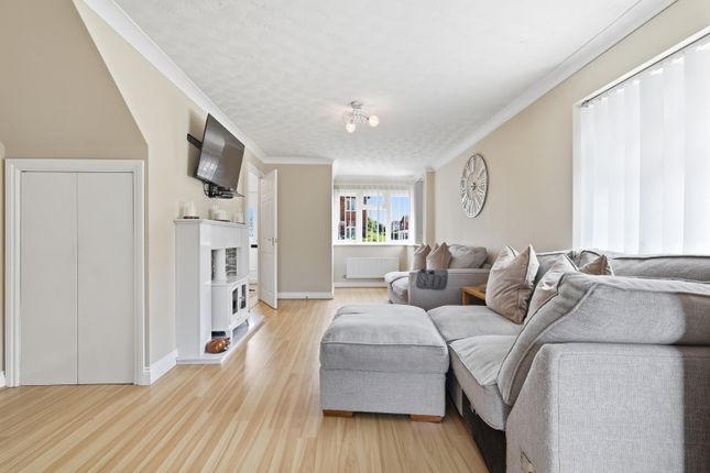 6, Kings Croft, Southminster photo 4