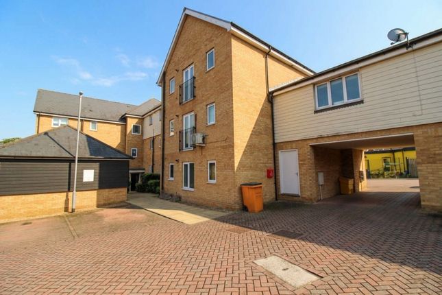 Warwick Crescent, Basildon photo 2