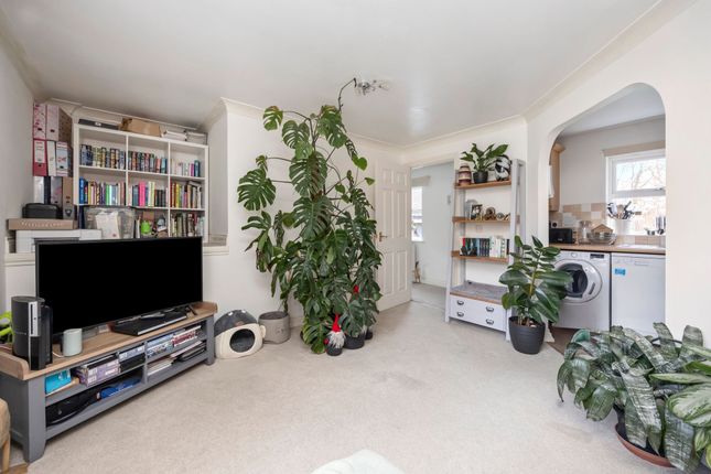 79 Crowhurst Crescent, Pulborough photo 2