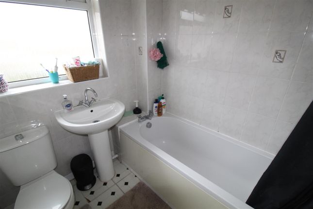 Town house for sale in Chiltern Close, Horwich, Bolton