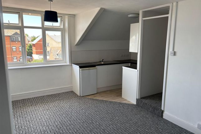 7 Allenby Flats, Park Lane, Weymouth photo 3