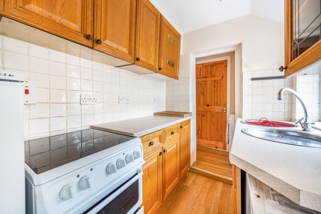 3 Woodbine Cottages,, South Side, Gerrards Cross photo 3