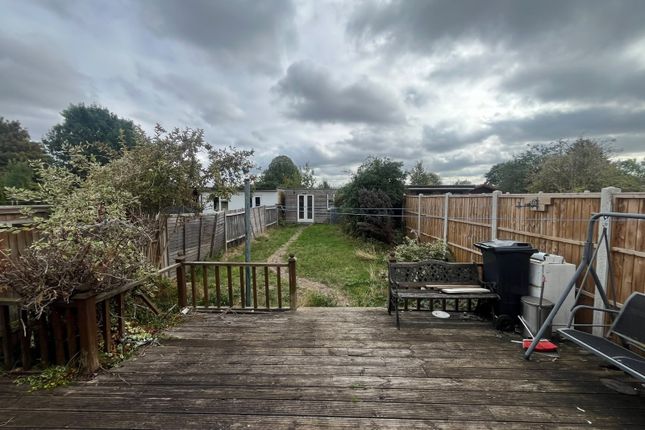 54, Goshawk Gardens, HAYES photo 2