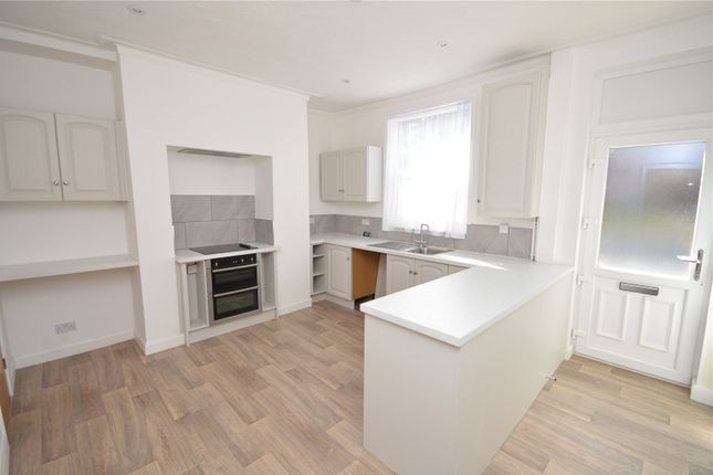 38, Woodhouse Hill Road, West Yorkshire photo 4