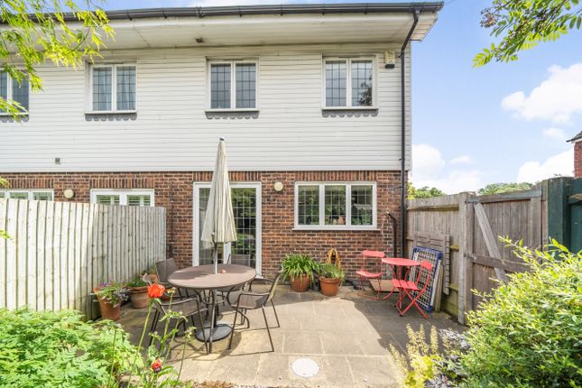 1 Parkside Terrace,, Willow Walk, Orpington photo 4