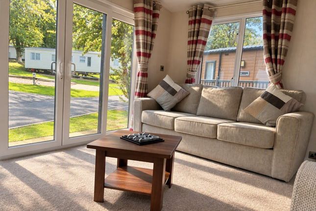 2-bed caravan on Chantry Bank, Leyburn, £56,995