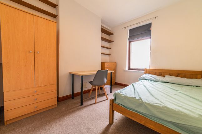 62, Thesiger Street(*), Cardiff photo 2