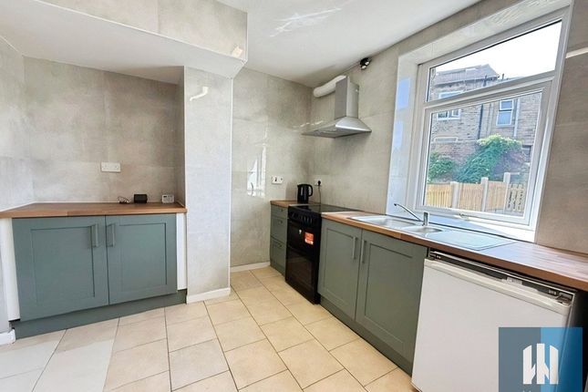14, Moss Street, Huddersfield photo 5