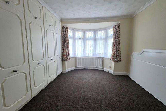 7 Devonshire Road, Ilford photo 5