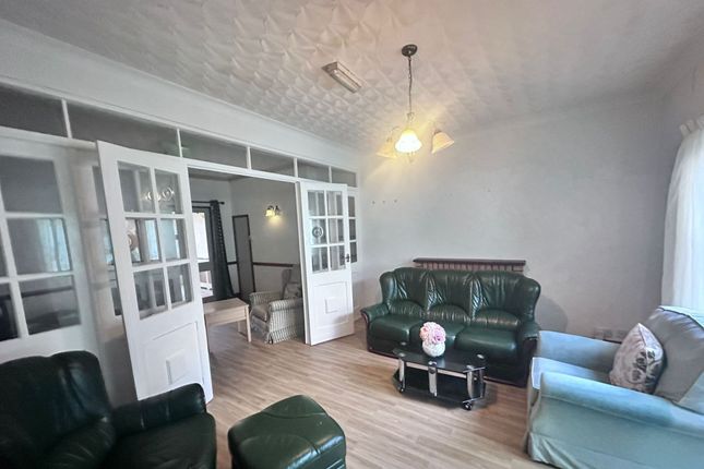 Y Foelas, Station Road, Llanrug, Caernarfon Ll55 4Be
