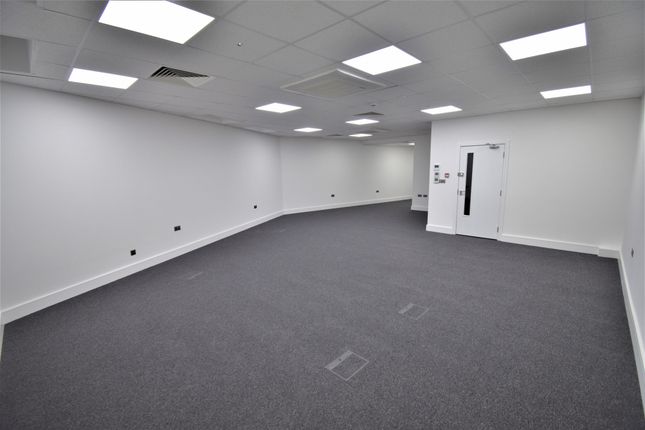 Thumbnail Commercial property to let in Seven Sisters Road, London
