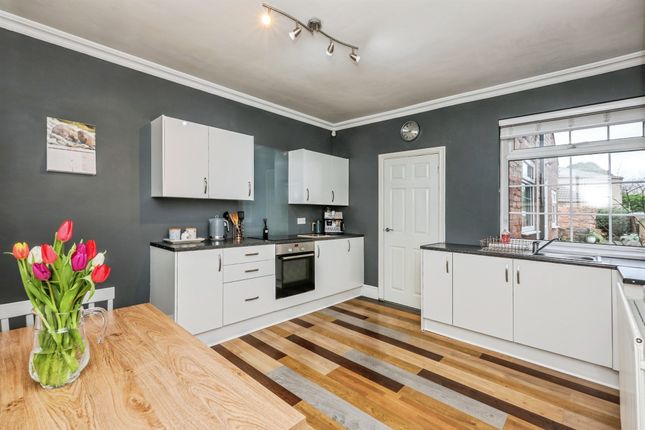 9, Queens Road, Worksop photo 3