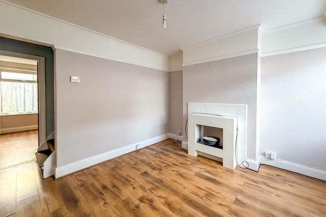 168, Fairfax Drive, Westcliff-on-Sea photo 4
