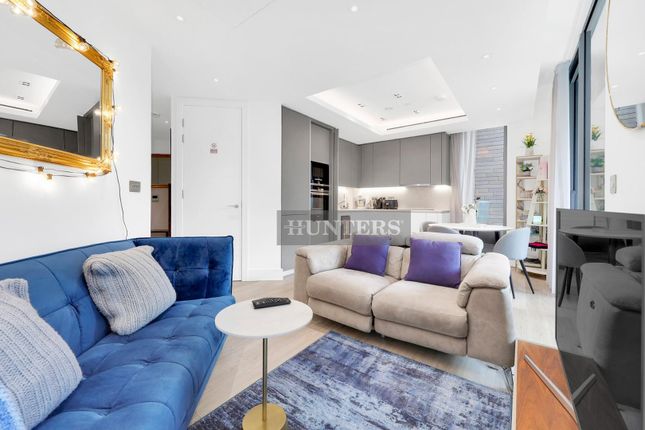 Flat for sale in Carrara Tower, 1 Bollinder Place, London, 2Ad