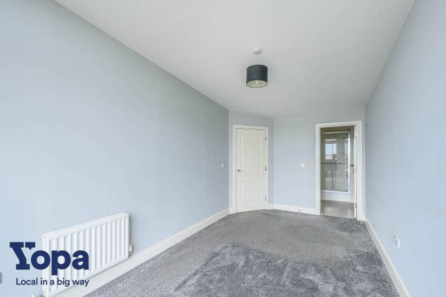 Flat for sale in Canal Road, Gravesend