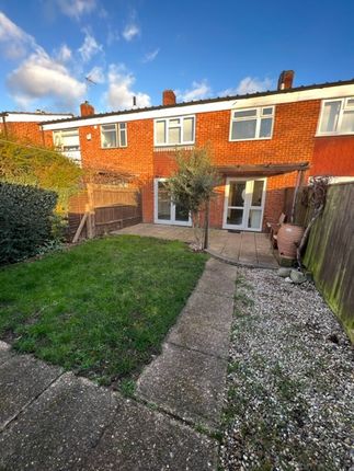 Thumbnail Semi-detached house to rent in Minster Way, Slough