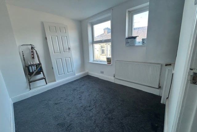 25, Grange Street, Burnley photo 5