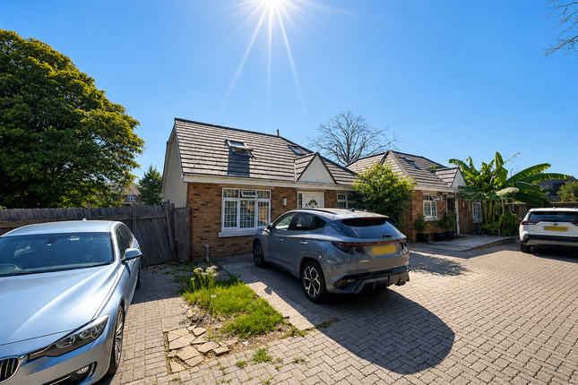 111e, Dormers Wells Lane, Southall photo 2