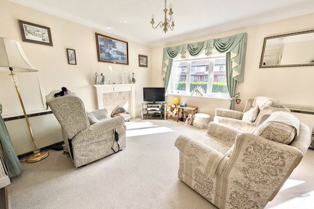 Flat 5, Hamilton Court,, Hinderton Road, Cheshire photo 2
