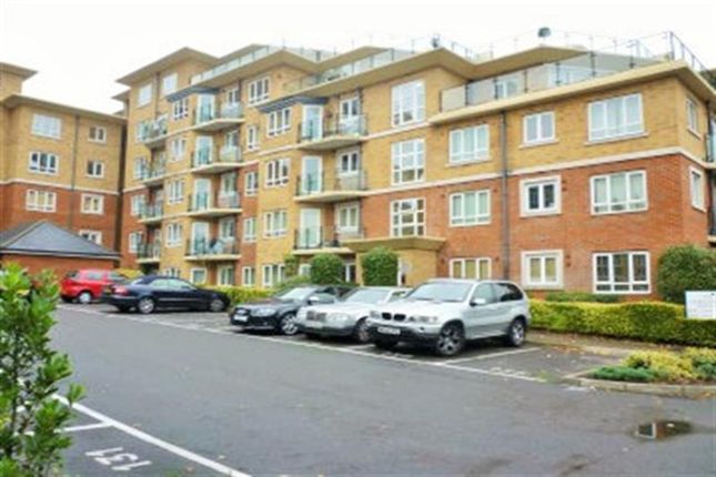 Flat for sale in Glebelands Close, High Road, North Finchley