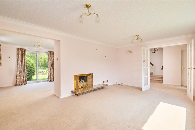 14, Ash Hill Drive, West Yorkshire photo 3