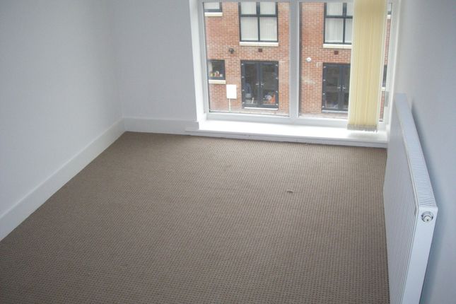 Town house to rent in Plymouth View, Manchester
