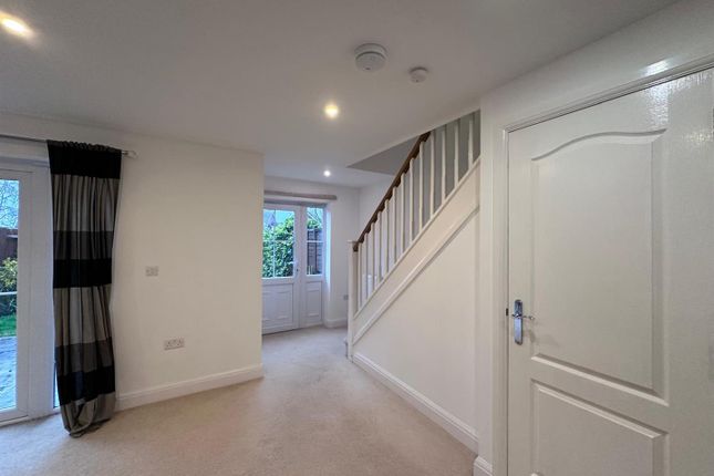 24, Green Fields Lane, Ashford photo 3