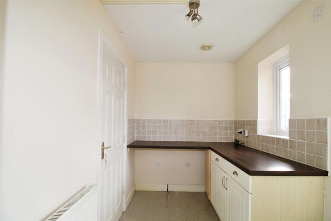 Detached house to rent in Hazelton Close, Shipley