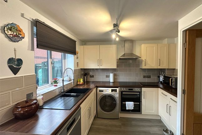 2, Smith Way, Somerset photo 2