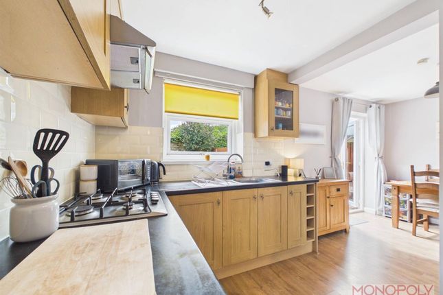 14 Chestnut Close, Wrexham photo 4