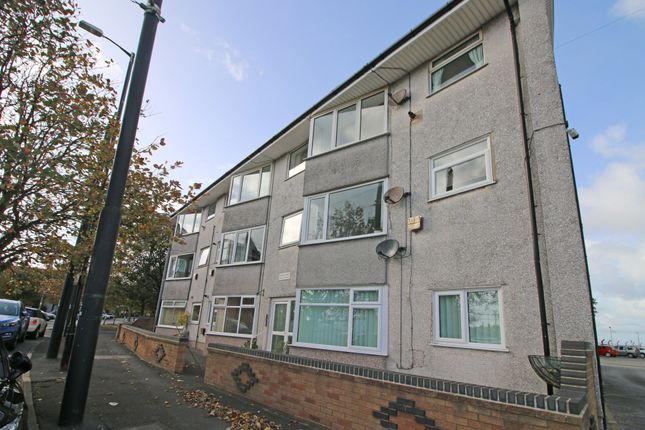 Flat for sale in Lyndale Court, Fleetwood