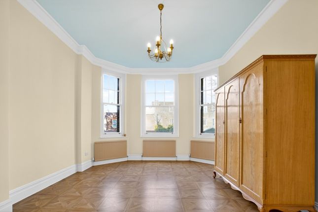 3, Oakwood Court, Abbotsbury Road, London photo 4