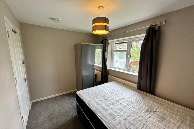 Room to rent in 15 Chandler Close, Crawley
