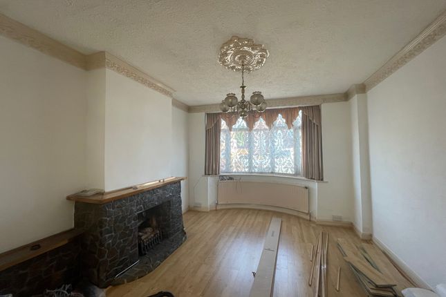 19, Harrogate Road, Leicester photo 3