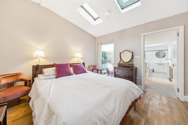 1, Devonshire Passage, Duke Road, London photo 4