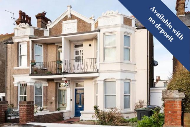 Flat to rent in Seapoint Road, Broadstairs