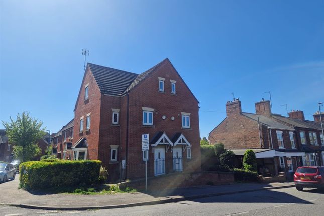 4-bed house on 74B, Beacon Hill Road, Newark, £1,100/mo
