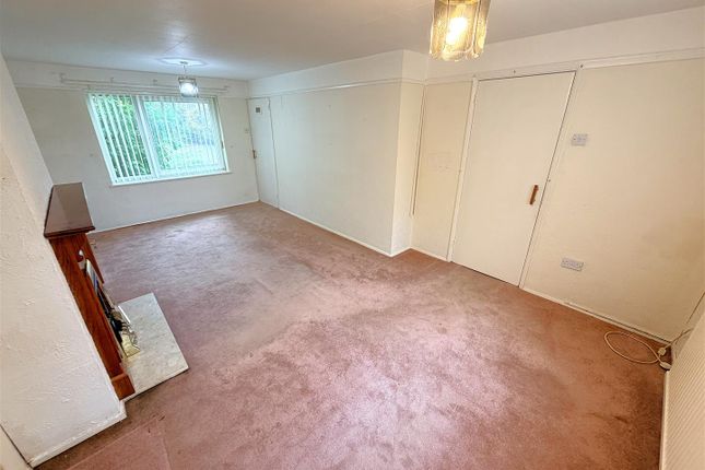 79, Gainsborough Road, Corby photo 3