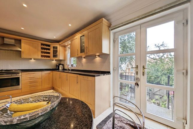 4, Victoria Mews, Newcastle upon Tyne photo 3