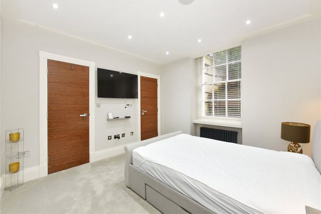Flat to rent in Abbey Lodge, Park Road, St John's Wood, London